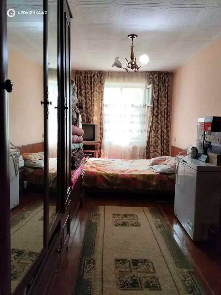 2-комнатная квартира, этаж 3 из 5, 45 м², фотография 2