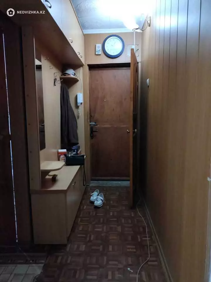 2-комнатная квартира, этаж 3 из 5, 45 м², фотография 3