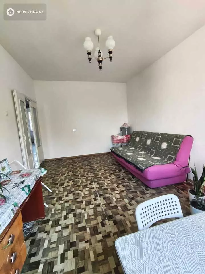 3-комнатная квартира, этаж 5 из 5, 61 м², фотография 2