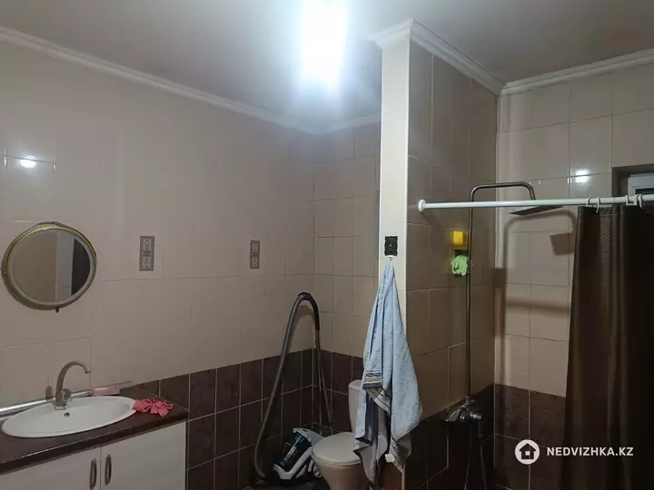 7-комнатный дом, 10 соток, 140 м²