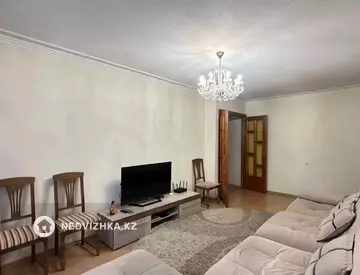 5-комнатная квартира, этаж 3 из 5, 101 м², миниатюра 4