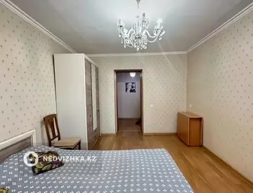 5-комнатная квартира, этаж 3 из 5, 101 м², миниатюра 8