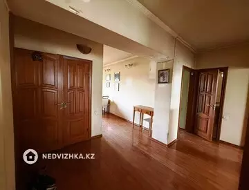 3-комнатная квартира, этаж 5 из 5, 81 м², миниатюра 3