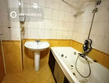 3-комнатная квартира, этаж 5 из 5, 81 м², миниатюра 9