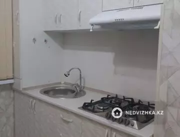 2-комнатная квартира, этаж 3 из 9, 56 м², миниатюра 3