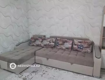 2-комнатная квартира, этаж 3 из 9, 56 м², миниатюра 1