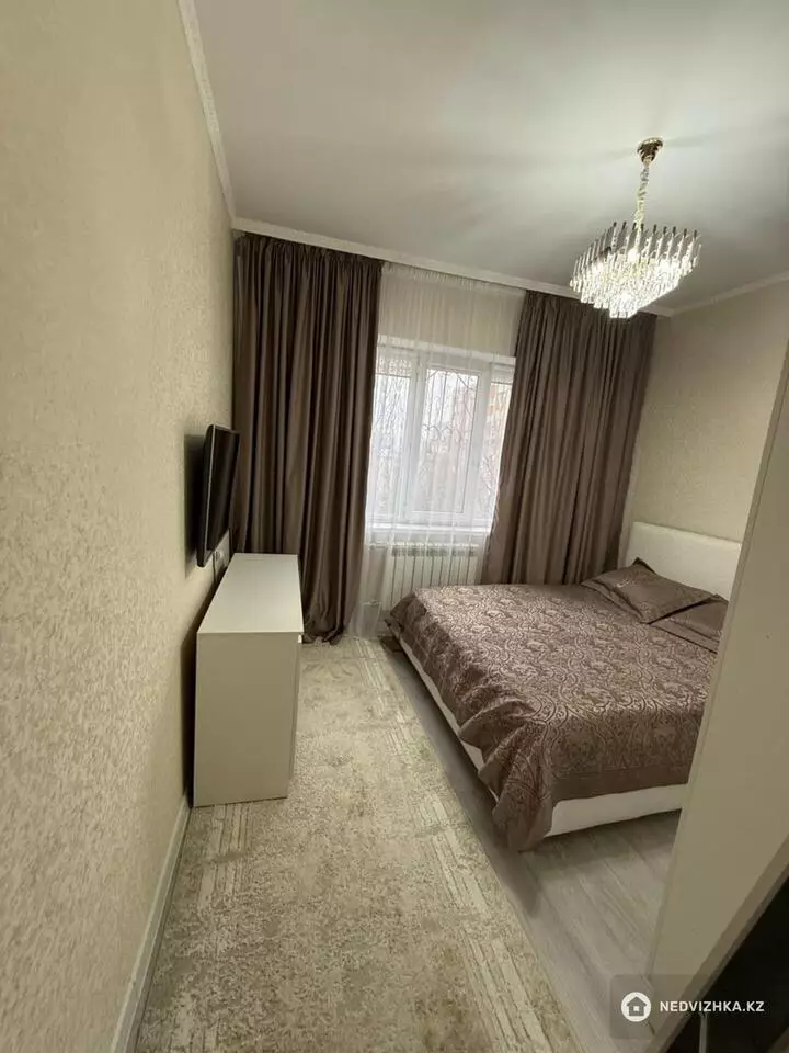 3-комнатная квартира, этаж 6 из 9, 76 м², фотография 2