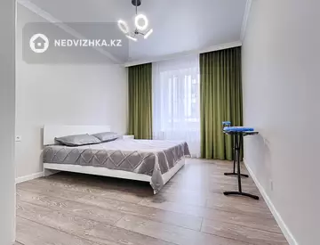 2-комнатная квартира, этаж 4 из 9, 62 м², На длительный срок, миниатюра 2