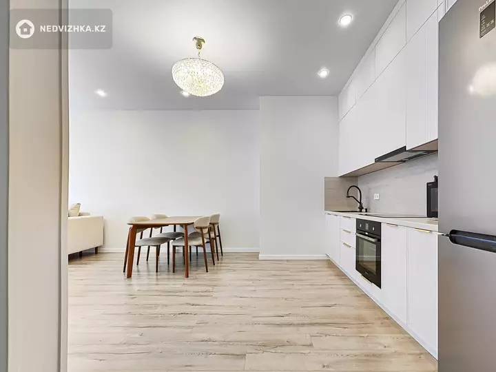 2-комнатная квартира, этаж 20 из 22, 50 м², На длительный срок, фотография 3