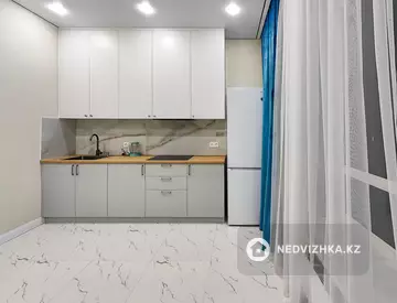 1-комнатная квартира, этаж 6 из 12, 42 м², На длительный срок, миниатюра 4