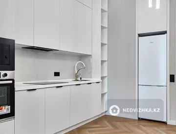 2-комнатная квартира, этаж 15 из 18, 71 м², На длительный срок, миниатюра 2