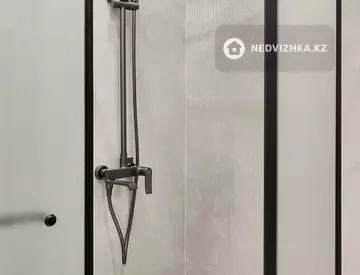 2-комнатная квартира, этаж 15 из 18, 71 м², На длительный срок, миниатюра 10