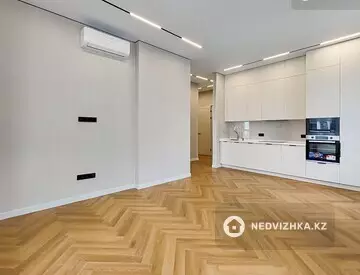 3-бөлмелі пәтер, қабат 15 барлық қабат саны 18, 77 м², На длительный срок, 5-нобай