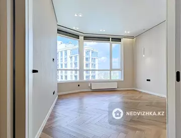 3-бөлмелі пәтер, қабат 15 барлық қабат саны 18, 77 м², На длительный срок, 6-нобай