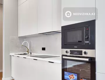 3-бөлмелі пәтер, қабат 15 барлық қабат саны 18, 77 м², На длительный срок, 10-нобай