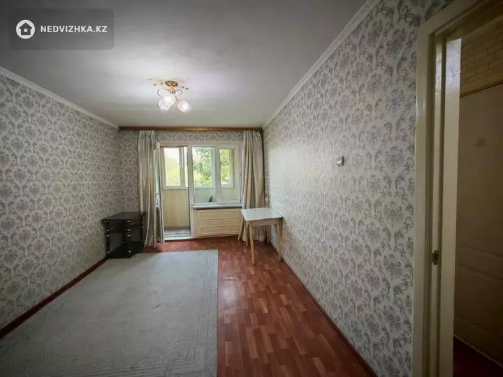 1-комнатная квартира, этаж 3 из 5, 33 м², На длительный срок