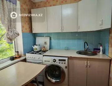 1-комнатная квартира, этаж 3 из 5, 33 м², На длительный срок, миниатюра 3