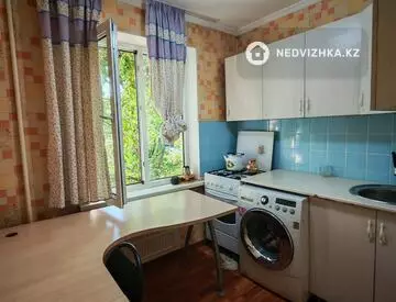 1-комнатная квартира, этаж 3 из 5, 33 м², На длительный срок, миниатюра 4