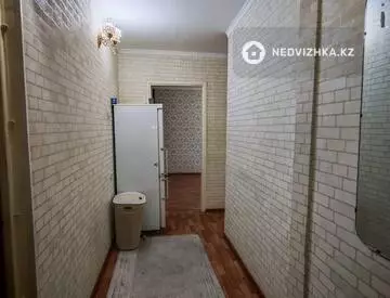 1-комнатная квартира, этаж 3 из 5, 33 м², На длительный срок, миниатюра 8