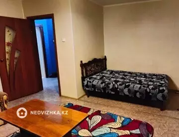 1-комнатная квартира, этаж 3 из 5, 32 м², На длительный срок