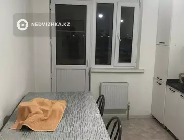 2-комнатная квартира, этаж 2 из 6, 60 м², миниатюра 1