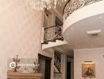 7-комнатный дом, 16 соток, 1 000 м²
