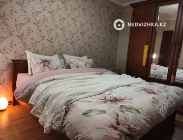 3-комнатная квартира, этаж 4 из 5, 58 м², На длительный срок, миниатюра 2