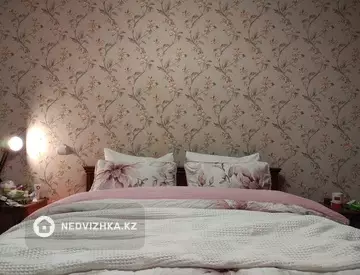 3-комнатная квартира, этаж 4 из 5, 58 м², На длительный срок, миниатюра 3