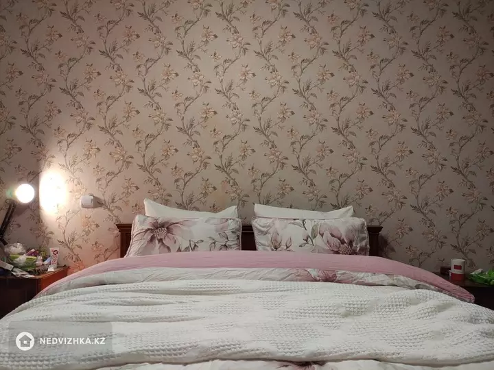 3-комнатная квартира, этаж 4 из 5, 58 м², На длительный срок, фотография 3