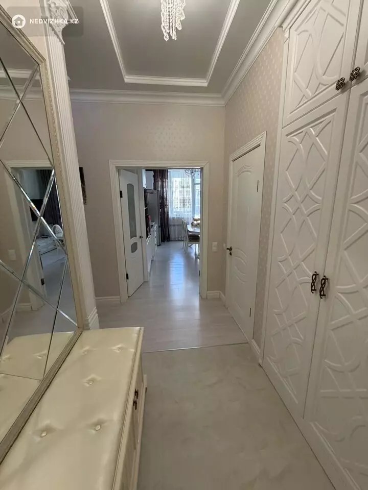 2-комнатная квартира, этаж 3 из 8, 70 м², На длительный срок, фотография 4