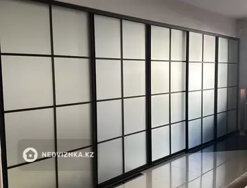 2-комнатная квартира, этаж 3 из 5, 100 м²
