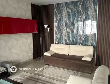 2-комнатная квартира, этаж 3 из 5, 100 м², миниатюра 7