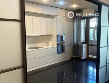 2-комнатная квартира, этаж 3 из 5, 100 м², миниатюра 10