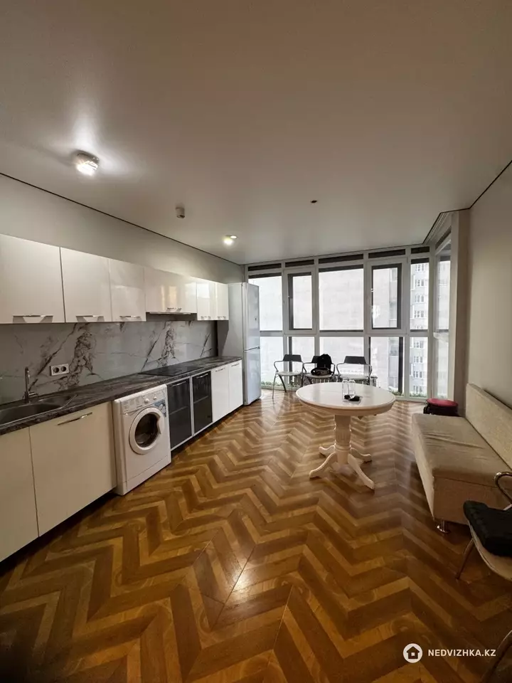 3-бөлмелі пәтер, қабат 6 барлық қабат саны 13, 99 м², На длительный срок