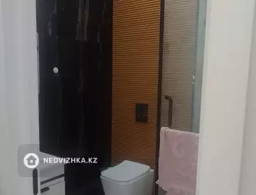 2-комнатная квартира, этаж 8 из 9, 45 м², миниатюра 4