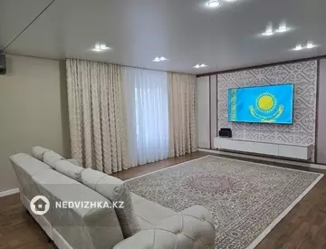 4-комнатная квартира, этаж 8 из 9, 140 м², миниатюра 3