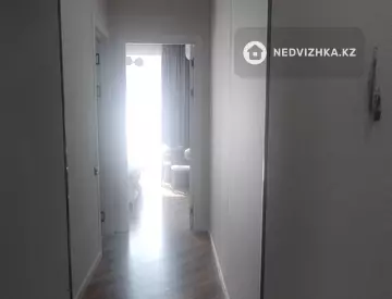 2-комнатная квартира, этаж 8 из 9, 46 м², миниатюра 4