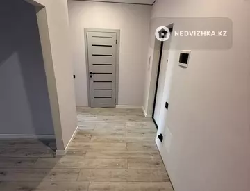 2-комнатная квартира, этаж 7 из 9, 41 м², миниатюра 3