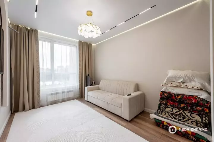1-комнатная квартира, этаж 4 из 14, 39 м², фотография 3