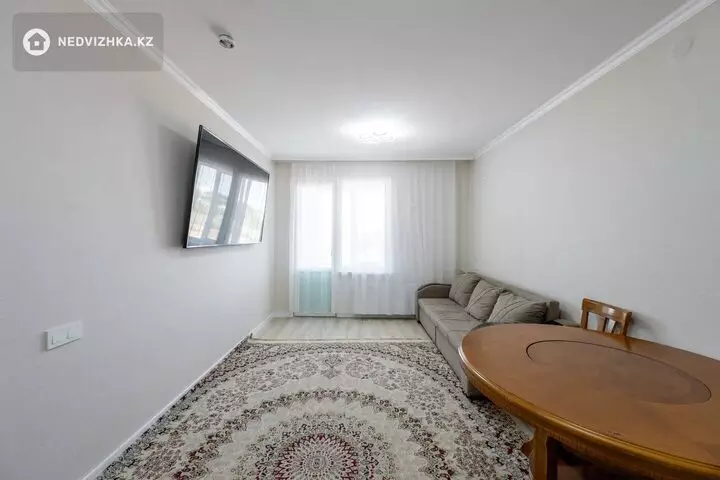 2-комнатная квартира, этаж 2 из 16, 41 м², фотография 2