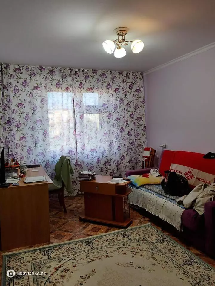 3-комнатная квартира, этаж 4 из 5, 69 м², фотография 4