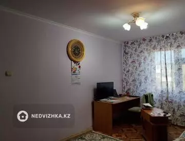 3-комнатная квартира, этаж 4 из 5, 69 м²