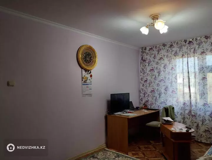 3-комнатная квартира, этаж 4 из 5, 69 м², фотография 5
