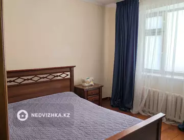 3-комнатная квартира, этаж 4 из 5, 100 м², На длительный срок, миниатюра 9