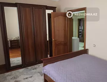 3-комнатная квартира, этаж 4 из 5, 100 м², На длительный срок, миниатюра 6