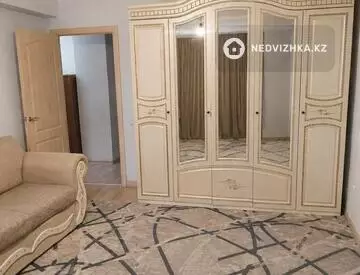 2-комнатная квартира, этаж 3 из 5, 61 м², миниатюра 4