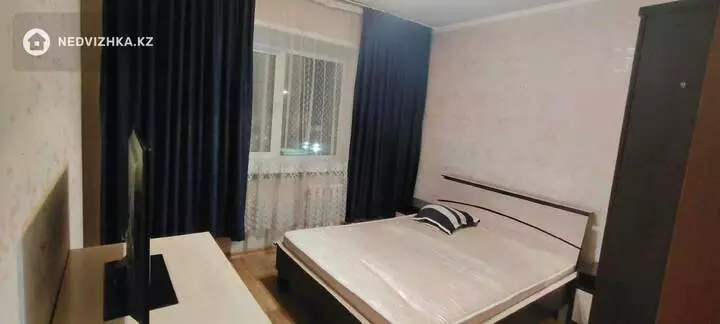 3-комнатная квартира, этаж 1 из 9, 70 м², На длительный срок, фотография 2