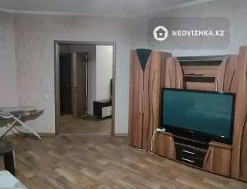 3-комнатная квартира, этаж 1 из 9, 70 м², На длительный срок