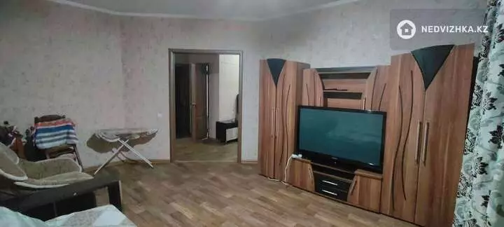 3-комнатная квартира, этаж 1 из 9, 70 м², На длительный срок, фотография 4