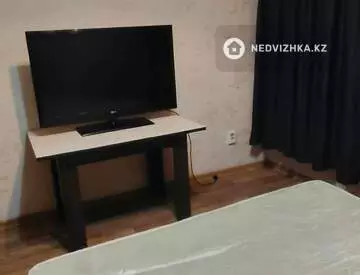 3-комнатная квартира, этаж 1 из 9, 70 м², На длительный срок, миниатюра 9